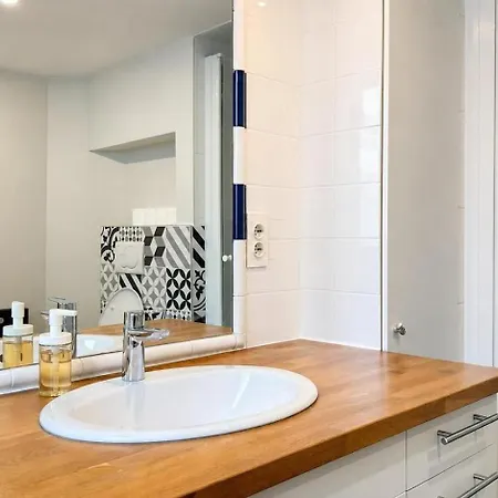 Apartamento 2 Bedroom Spacious Near Pere Lachaise *